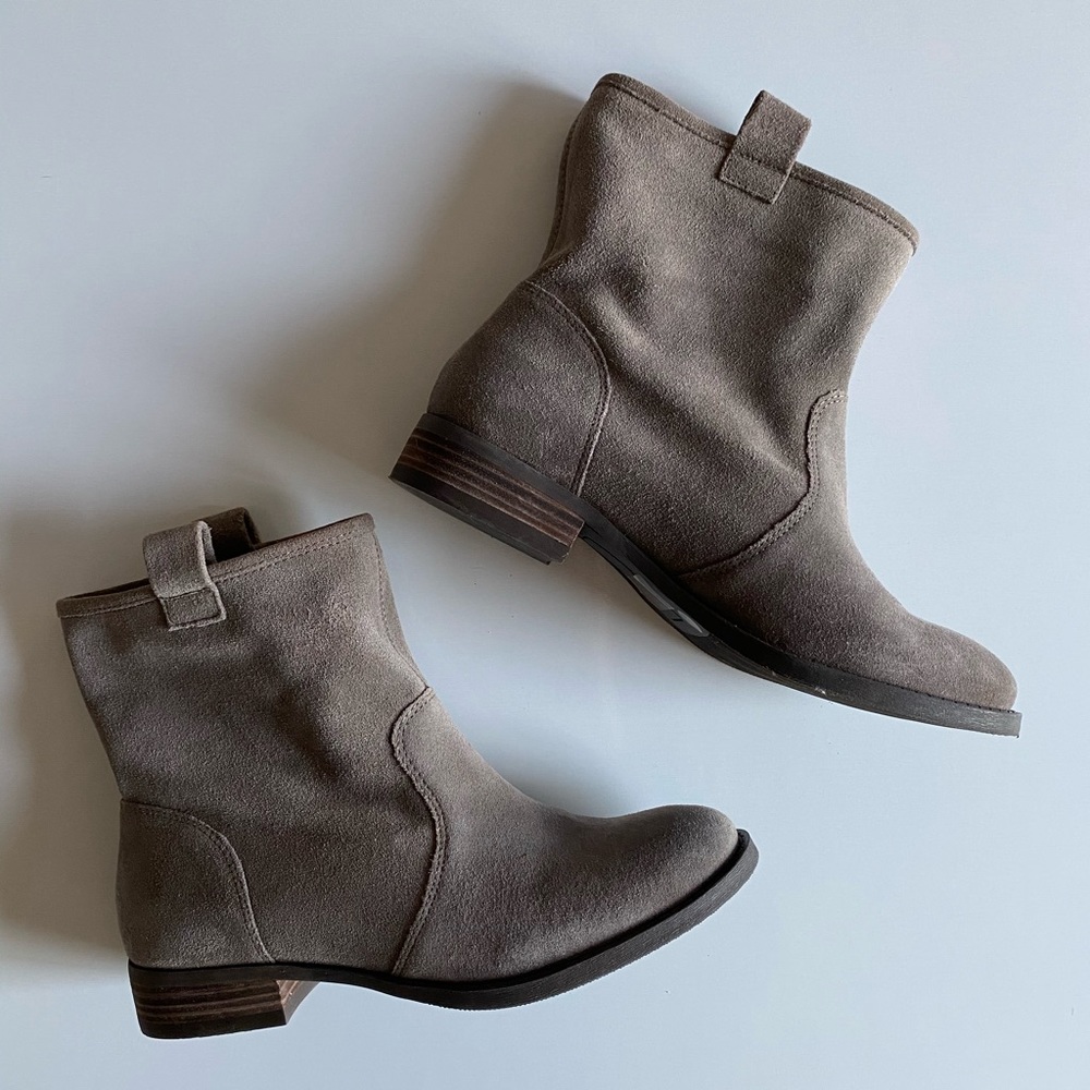Sole Society | Women's Pull On Suede Bootie Size 7